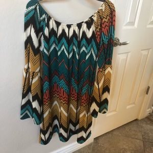 Pretty blouse with full sleeves